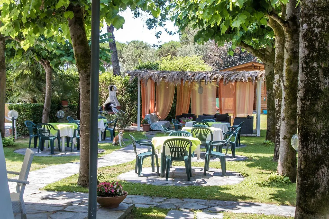 Villa Olga Marina di Massa 2*,  Italy