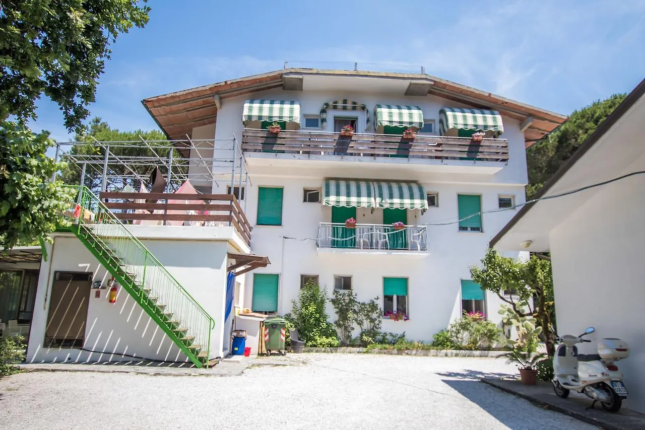 Villa Olga Marina di Massa Hotel